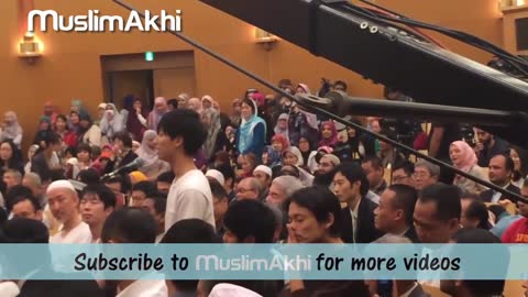 Young Japanese Man Accepts Islam