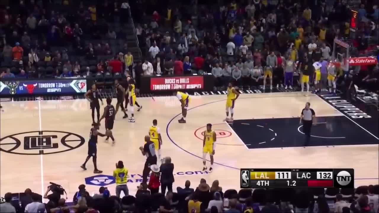 Lebron James Shows No Sportsmanship&Jackson Disrespects Lakers With Dancing !