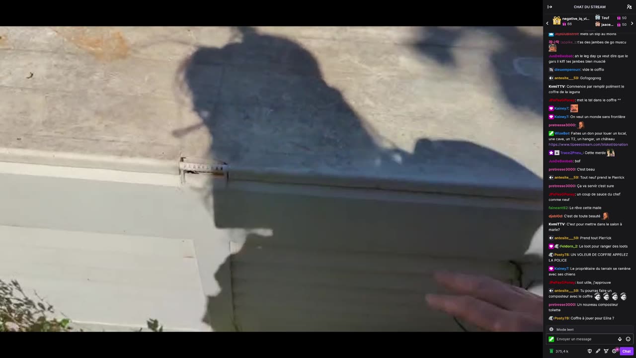 2023-05-11 (1bis) - On a volé le vélo de Pierre - Twitch Decheterie (version avec chat)