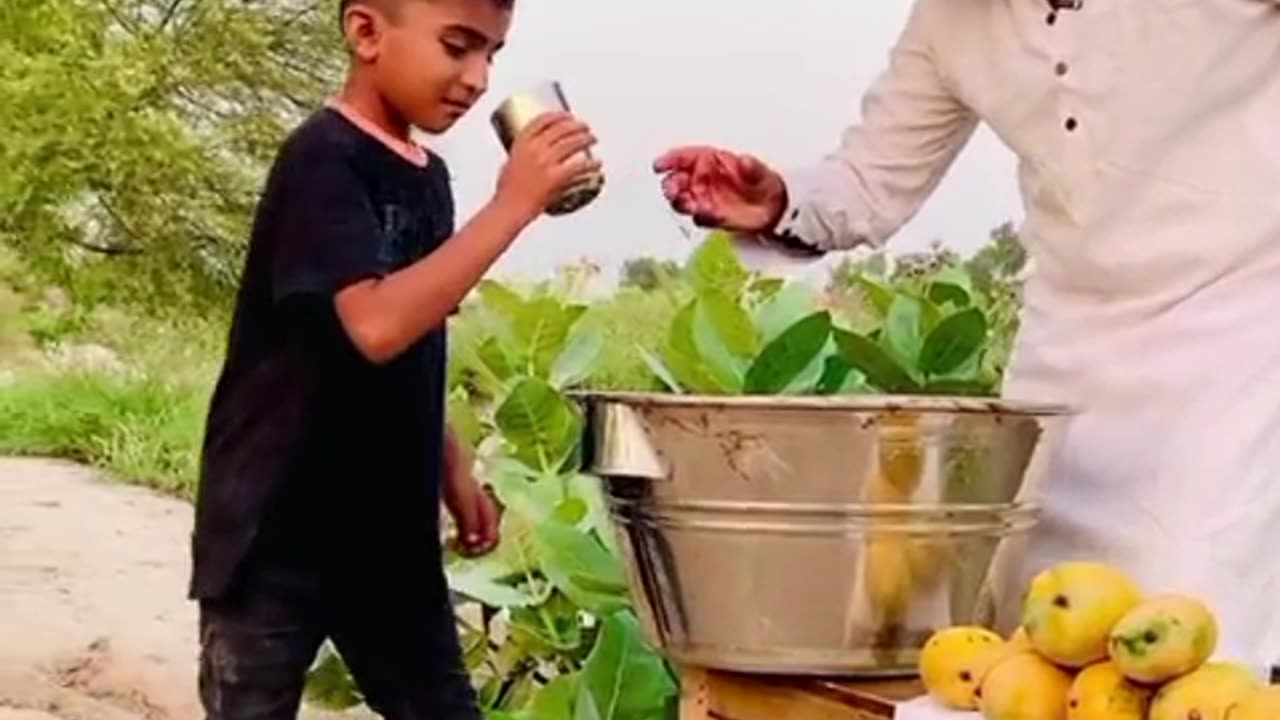 گونگے بچے نے بہت سے بچوں کی جان بچا لی