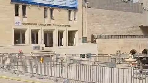 מצלמות בכותל על הראש של האנשים