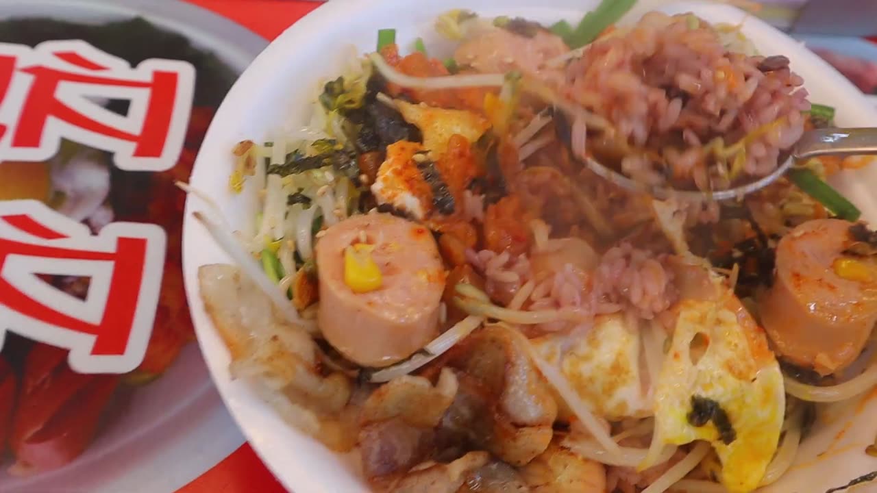 Korean Street Food Overload: So Many Choices at Noryangjin Cupbop!