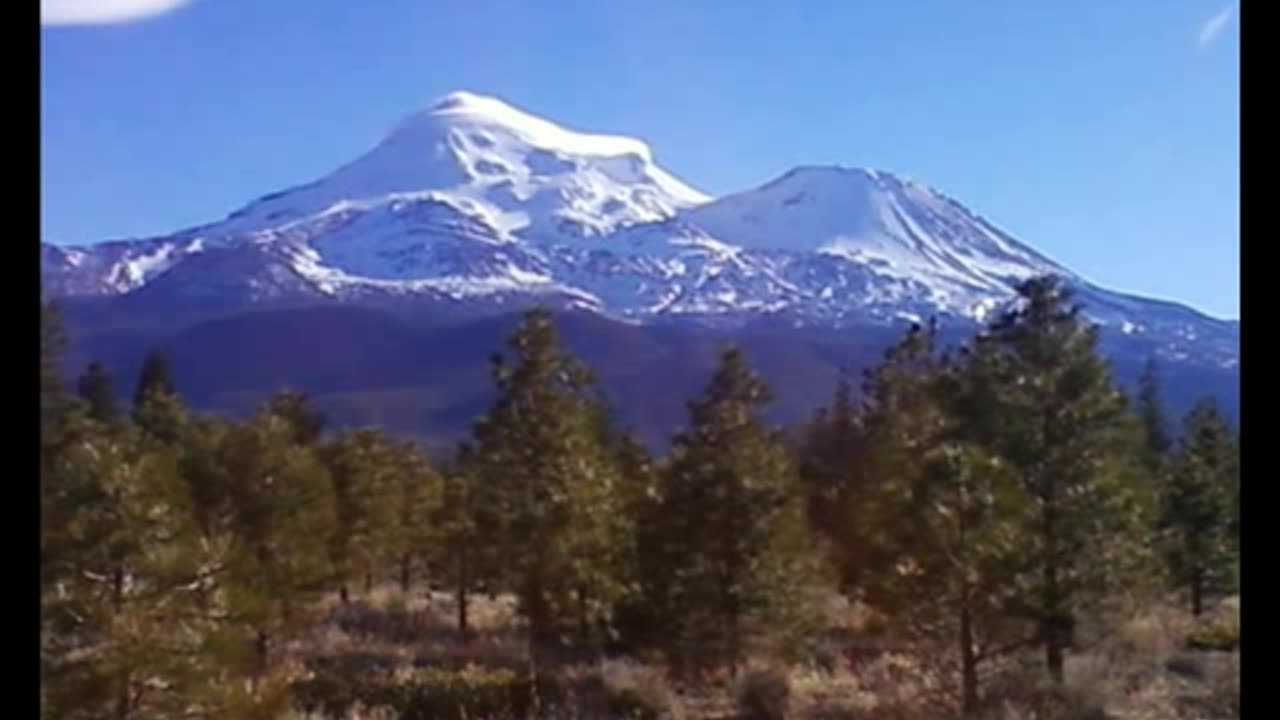 Mysterious Clouds Over Mt. Shasta-ENLARGE SCREEN