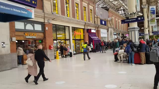 Victoria station . London. 30th Sep 2022