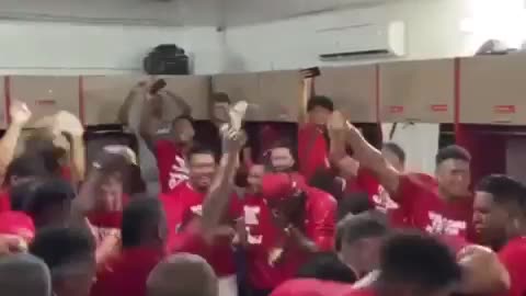 Tigres Celebrando