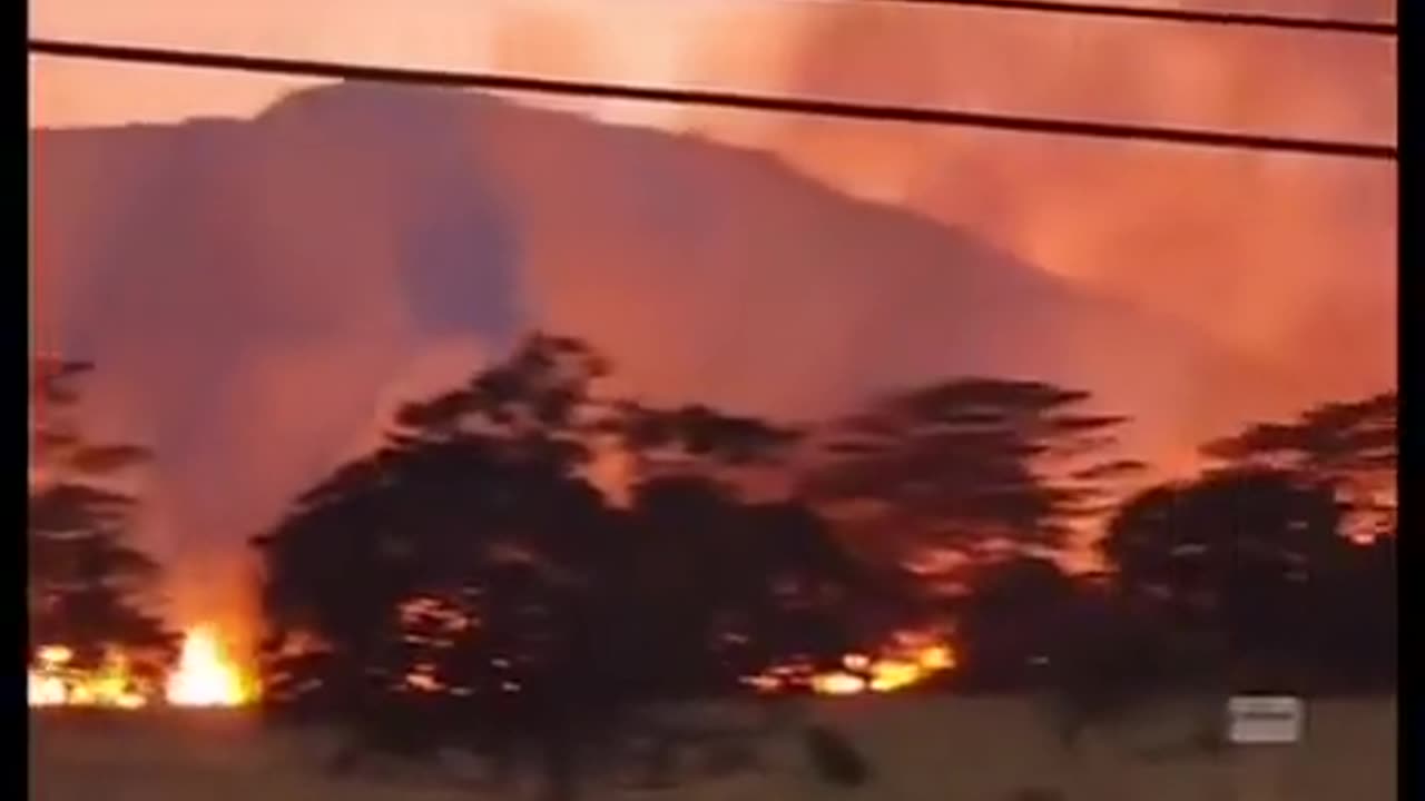 Wahiawa Fire (near Schofield Army Base) on Oahu HI