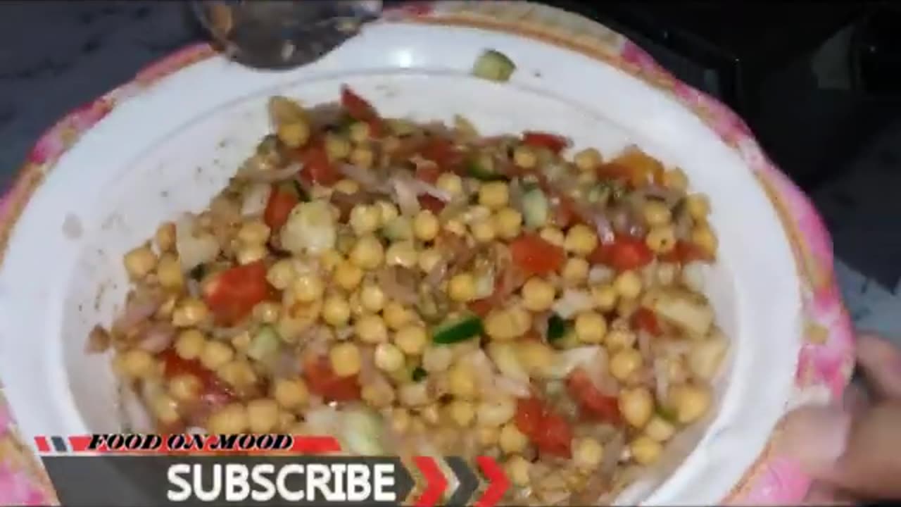 Chana Chaat Recipe | چنا چاٹ بنانے کا آسان طریقہ | Aloo Cholay Chaat Recipe | Cook Food On Mood