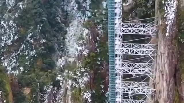 The tallest outdoor lift in the world - the Hundred Dragons Elevator