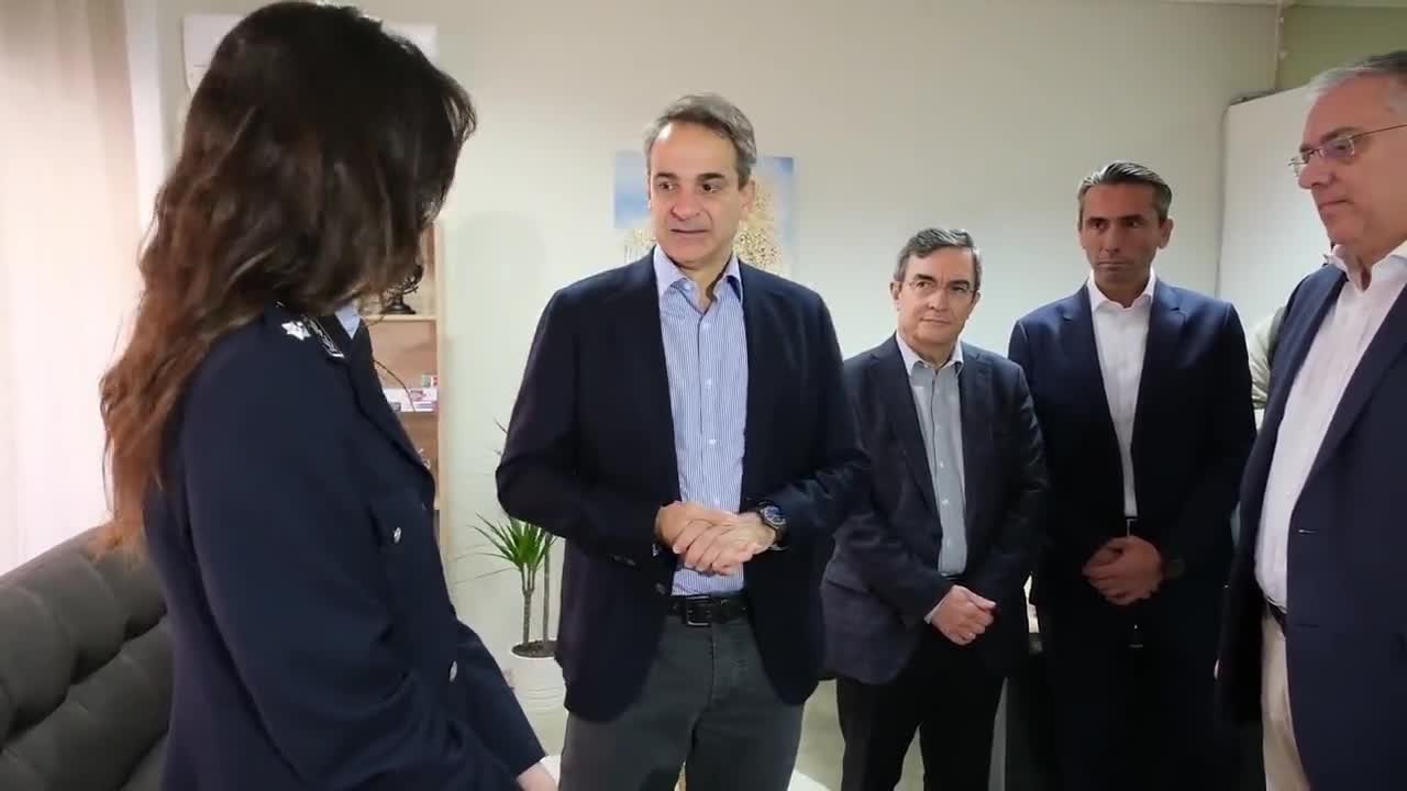 ΜΕ ΡΑΝΤΕΒΟΥ?.ΧΩΡΙΣ ΣΧΟΛΙΑ