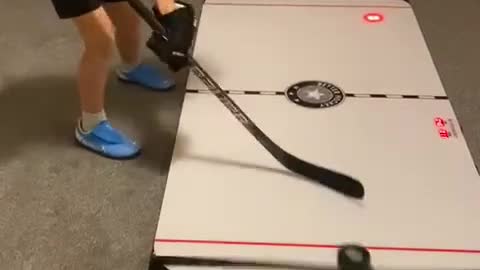 Simulated ice hockey