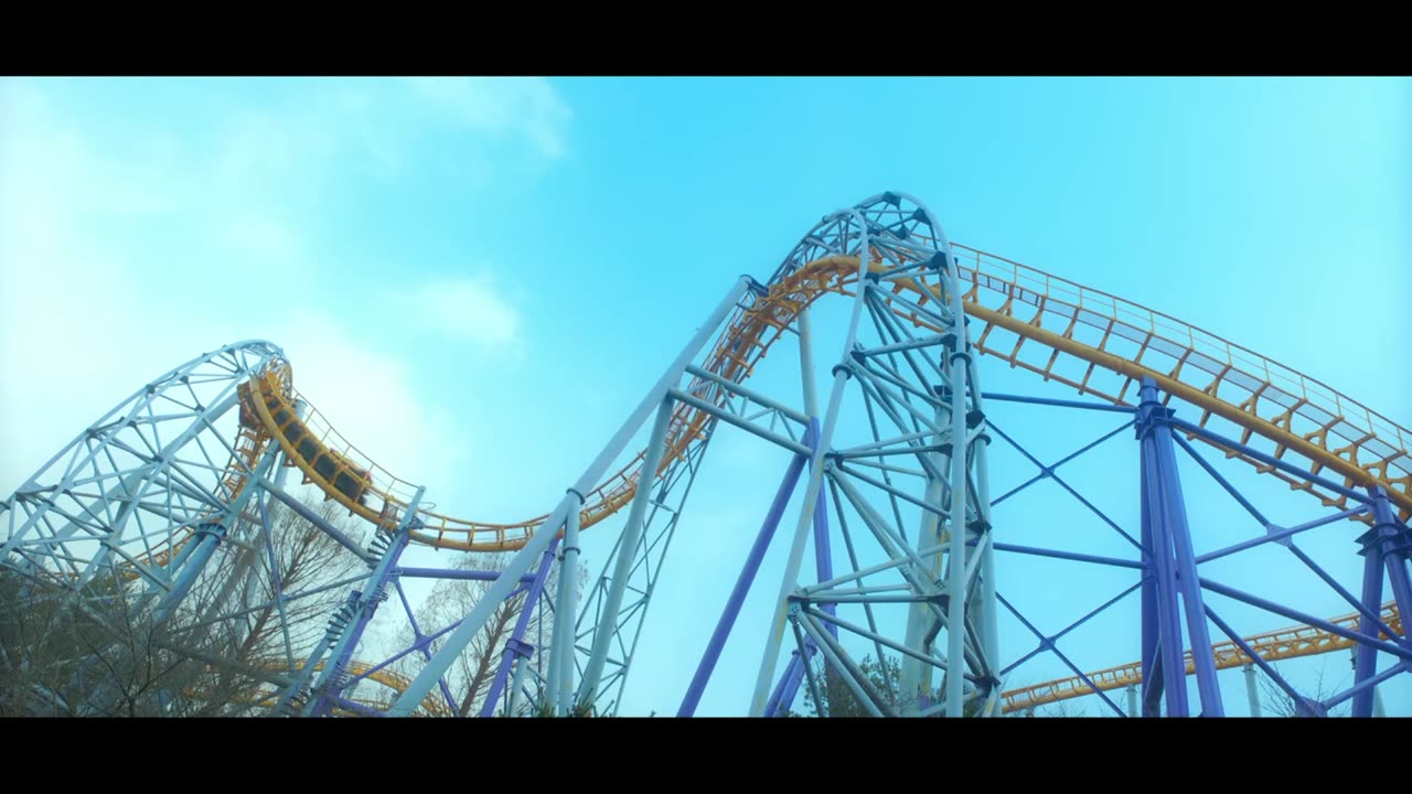 Kim Youjung and Byeon Wooseok Roller Coaster Scene 20th Century Girl