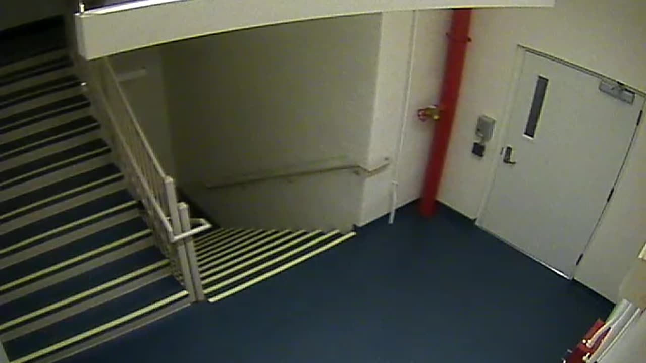 8400OHOB03Stair1_2021-01-06_23h40min02s170ms.mp4