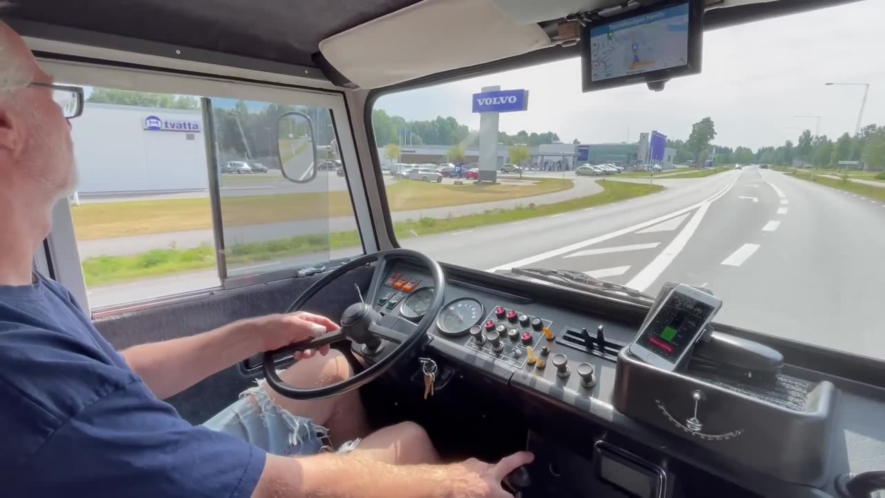 Volvo c202 Laplander Camper_1080p