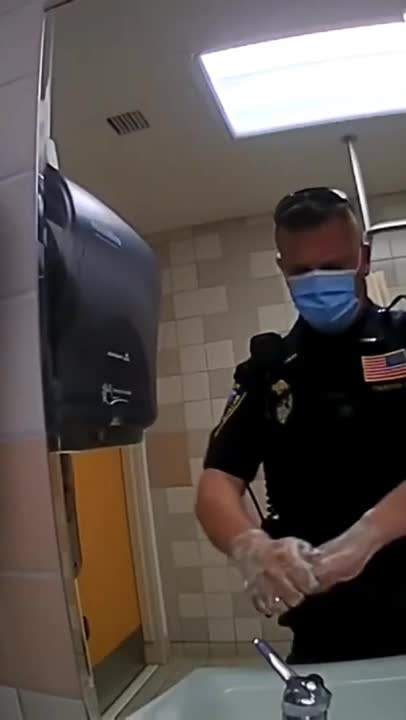 Every Cop is a mighty Infection