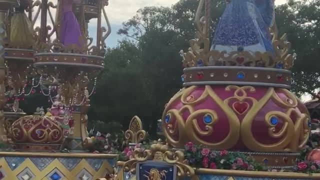 Tokyo Disneyland Parade