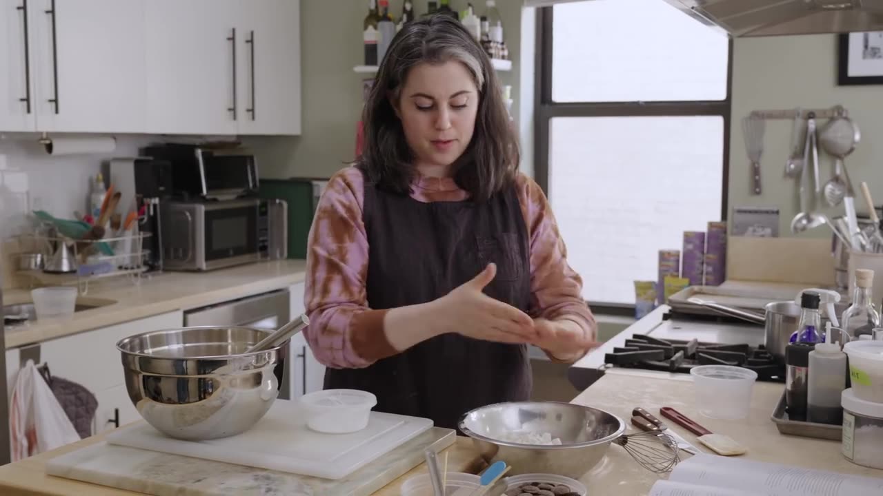 Claire Saffitz Makes CHOCOLATE CHIP COOKIES