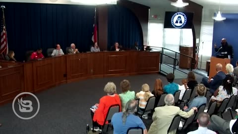 WATCH- PASTOR SENDS SCHOOL BOARD INTO PANIC MODE WHEN READING FROM GRAPHIC BOOK!