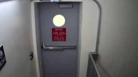 6153RHOBGRRGST1StairwellSide_2021-01-06_13h00min01s727ms.mp4