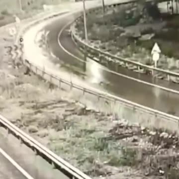 Mersin'de yolcu otobüsünün devrilmesi sonucu 9 kişi hayatını kaybetti