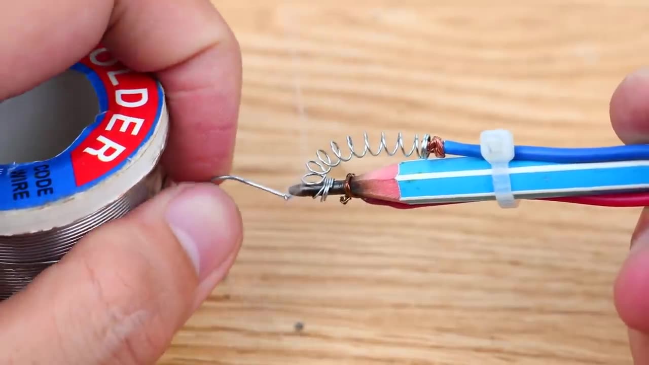 TOP 5 Awesome Life Hacks with Pencil