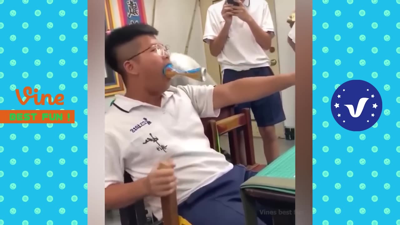 Try not to laugh 😂😂 funny and hilarious video, people life's😁😁