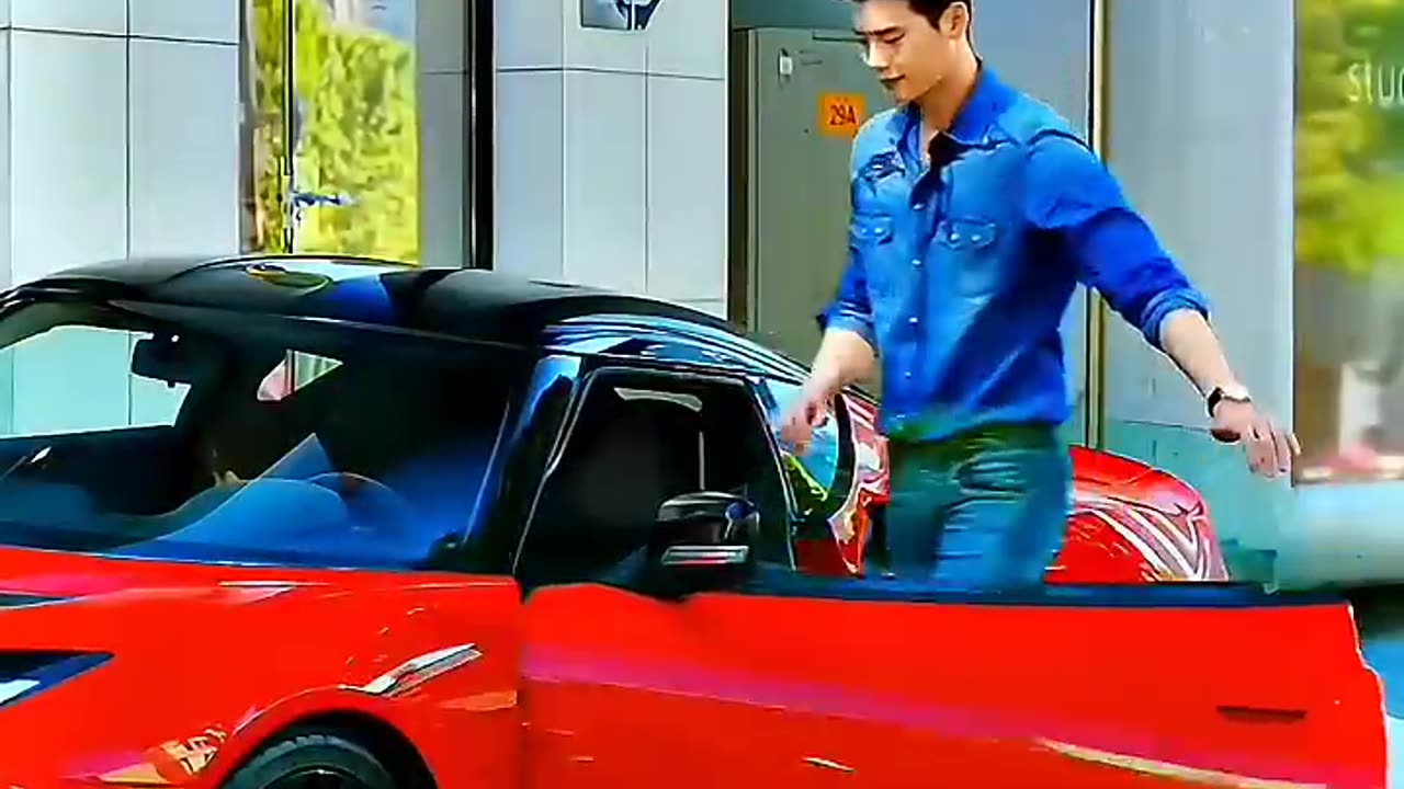 Rich Boyfriend Is Here To Pick Her Up 😍 W Two Worlds ✨ #shorts #kdrama #leejongsuk #hanhyojoo