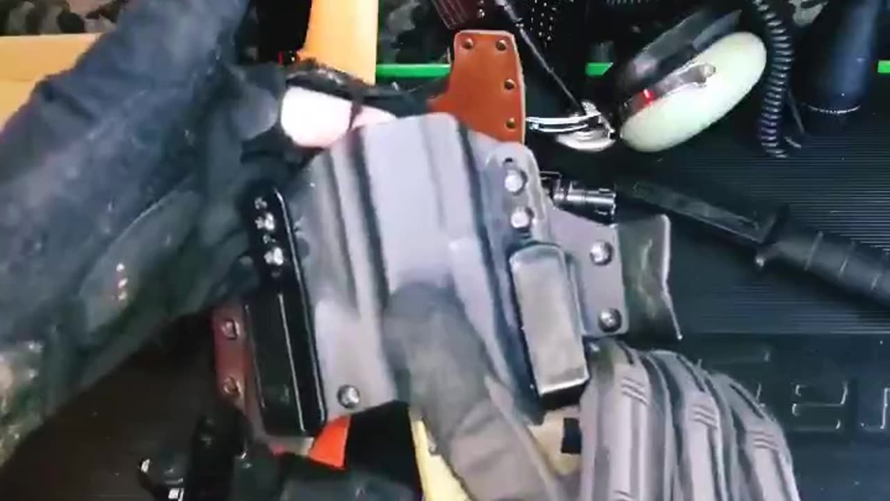 How To CHOOSE A Holster