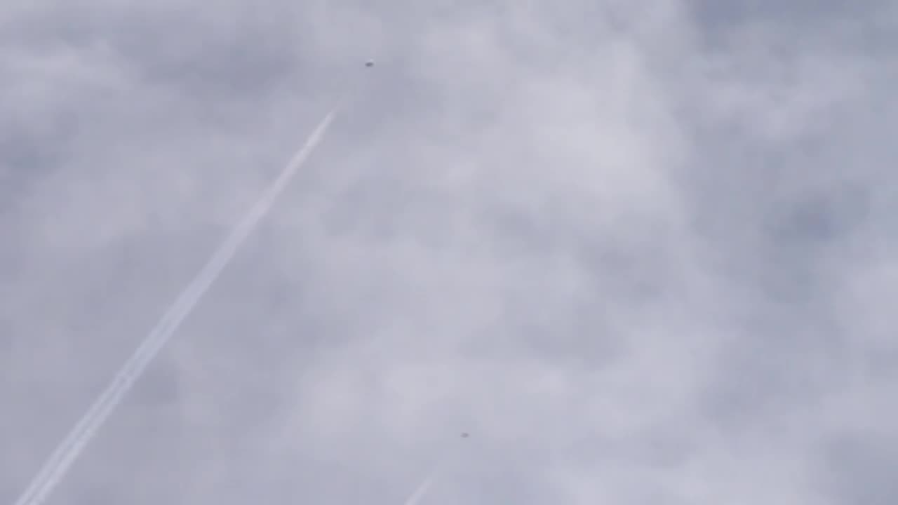 UFOS with Chemtrails SCALED UP