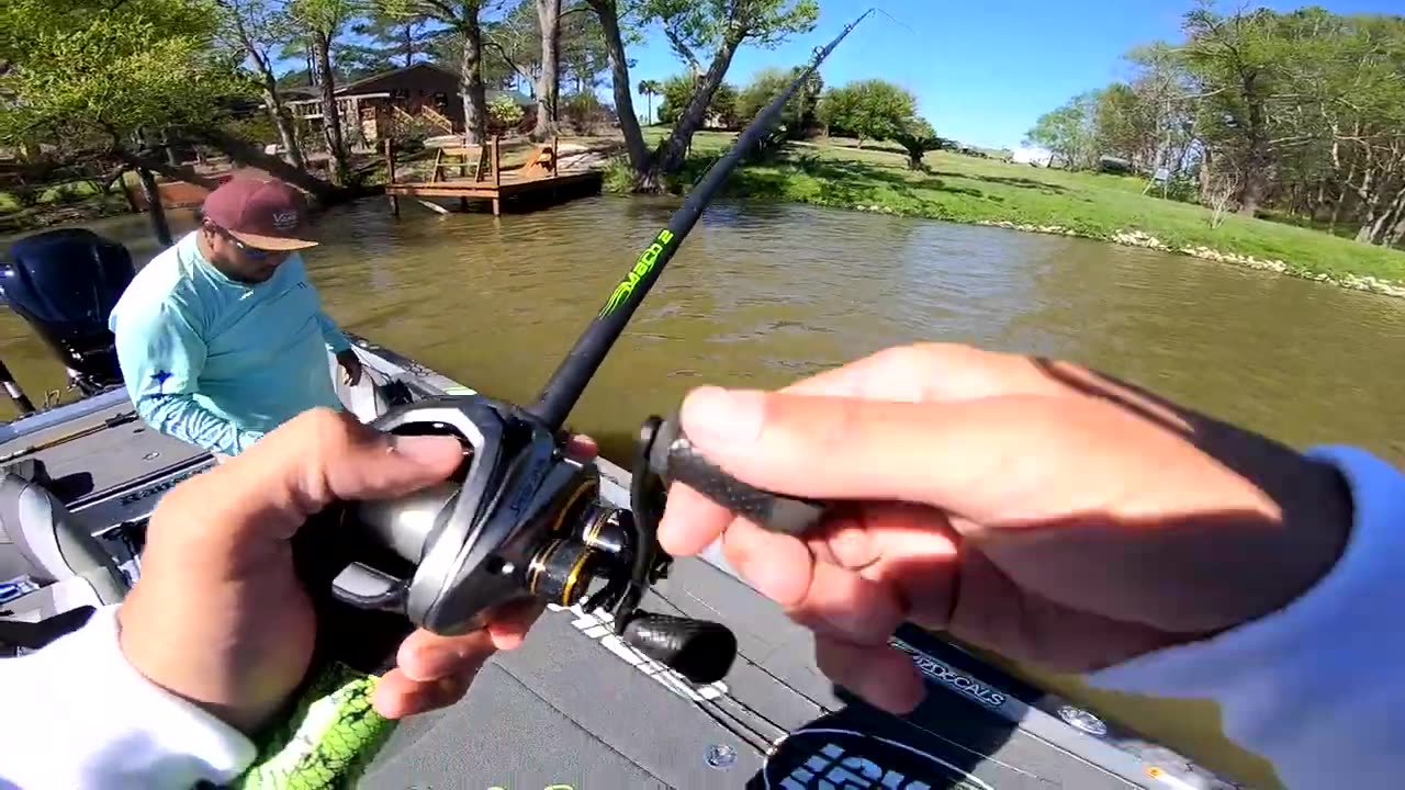 RECORD DAY OF BASS FISHING (UNBELIEVABLE)