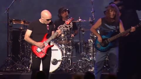 Joe Satriani - A Cool New Way (from Satriani LIVE!)