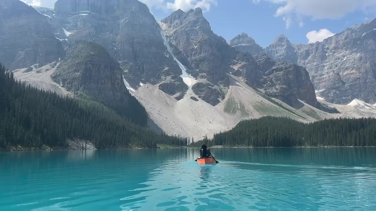 BEAUTIFUL SCENERY - LAKE LOUISE
