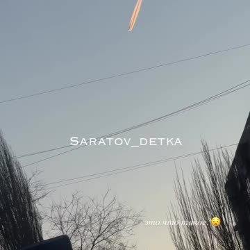 Something Falling Out of the Sky Near One of Russia's Most Important Airbases(Engels)