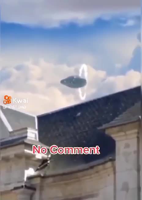 ANOTHER UFO CROSSING THE PORTAL DOES ANYONE KNOW WHERE THAT WAS