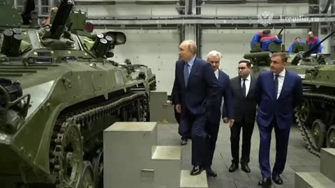 Путин посетил оборонные предприятия