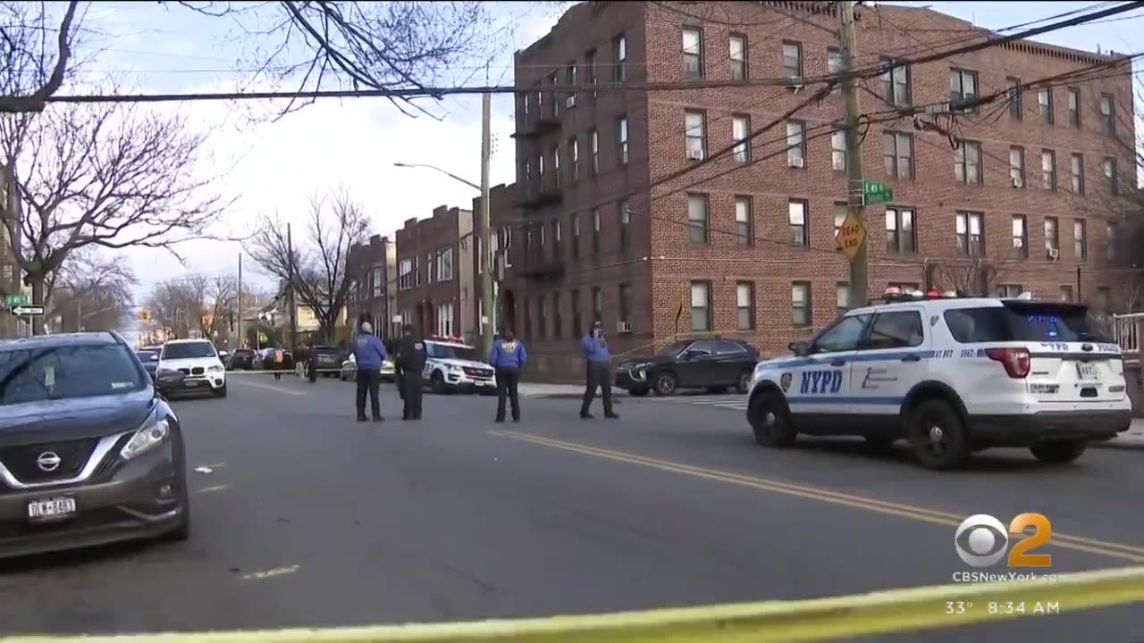 1 dead, 3 injured in Brooklyn apartment building shooting