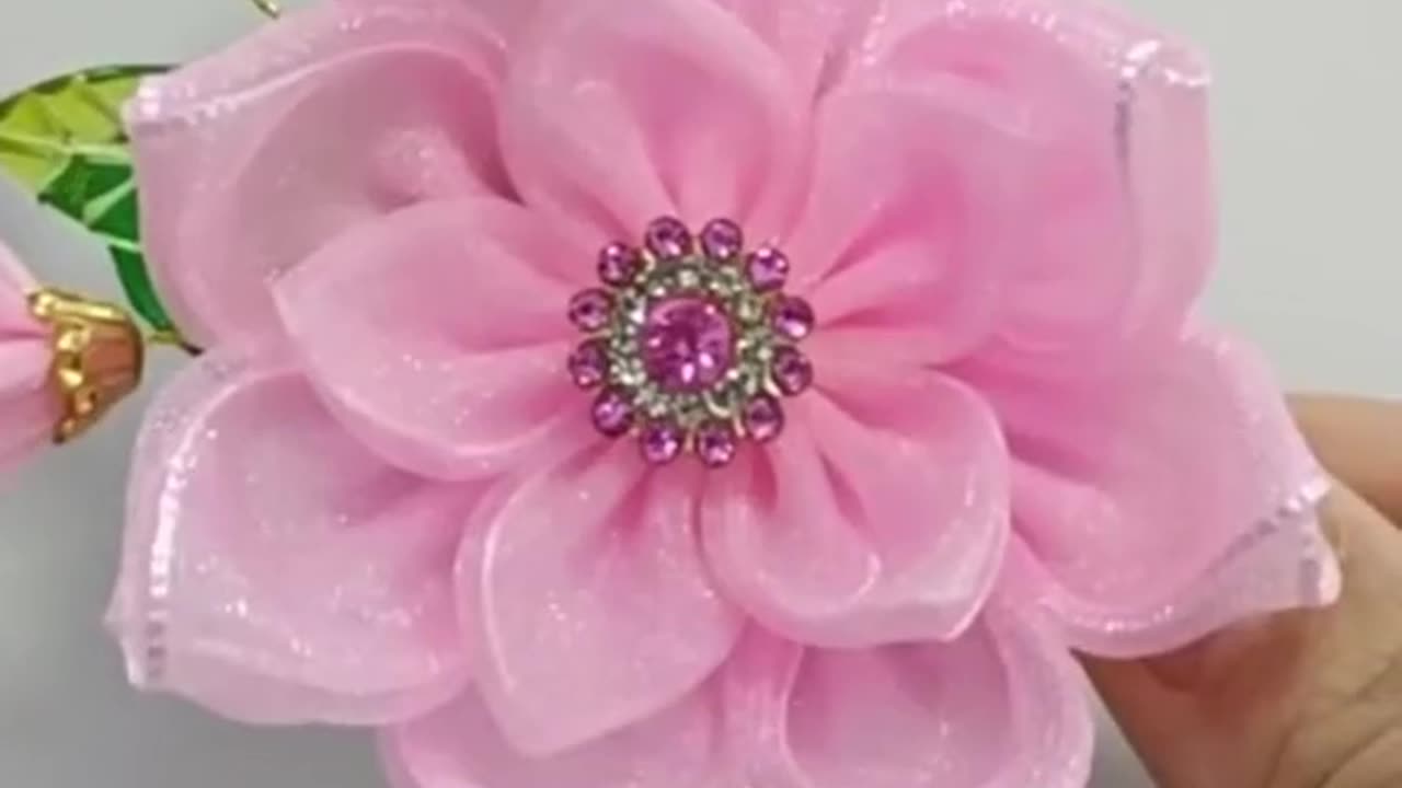 Blossom Beauty: DIY Flower Hair Clip."