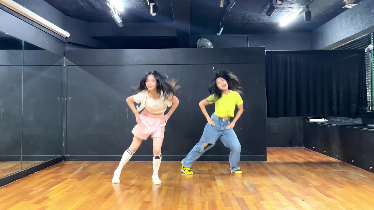 NEWJEANS(뉴진스) - ATTENTION(어텐션) 2인 안무 거울모드 댄스커버ㅣDANCECOVERㅣMIRRORED