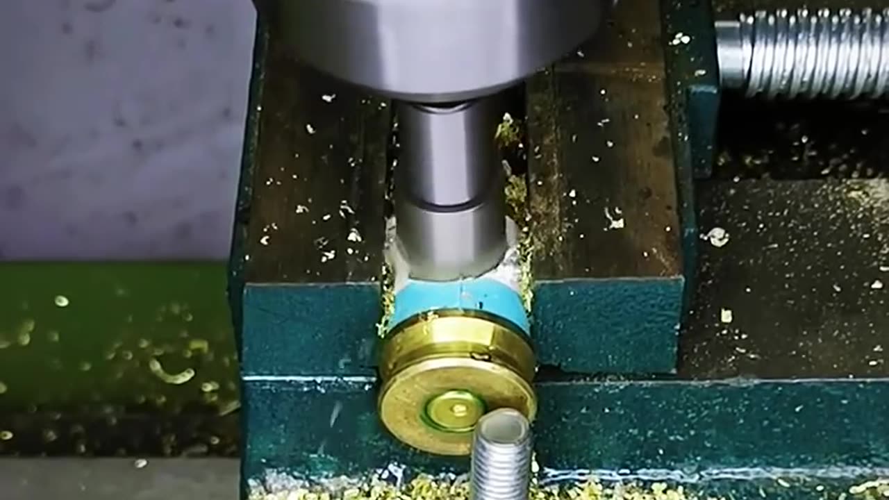 Self - made lighter production technology- Good tools and machinery make work easy - Routine Crafts