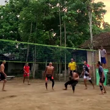 All the girl's noodles fell Funny video full watch