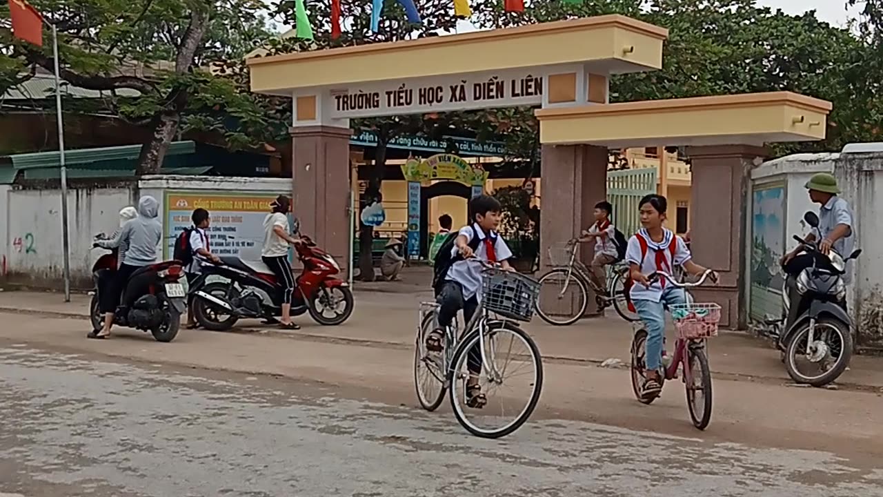 Vietnam High School