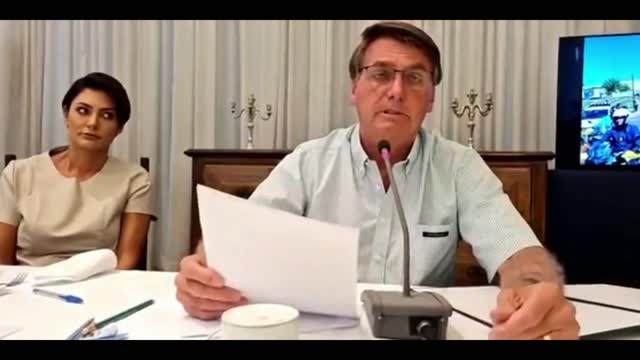 Bolsonaro dá indulto a Daniel Silveira