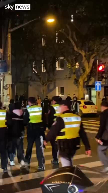 China protests: Police detain people as rise against COVID measures continue