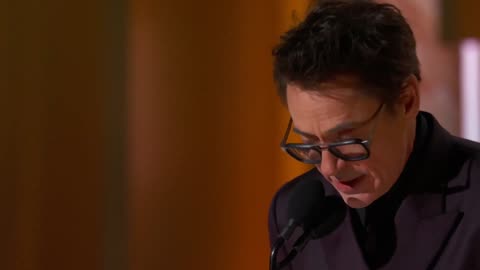 Robert Downey Jr Wins Best Supporting Male Actor - 81st Annual Golden Globes