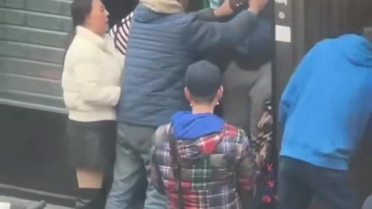 Japanese Detain Man Who Attempted To Rob Old Woman