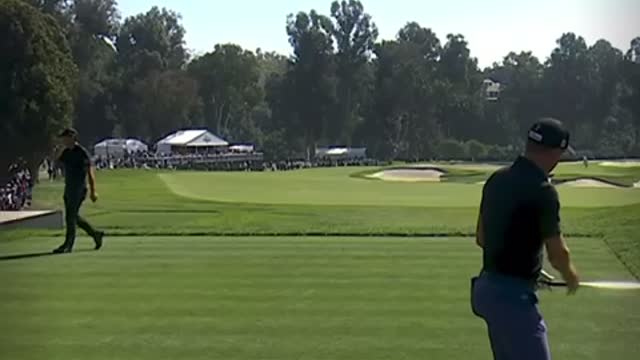 Collin Morikawa nearly walks into Justin Thomas's tee shot