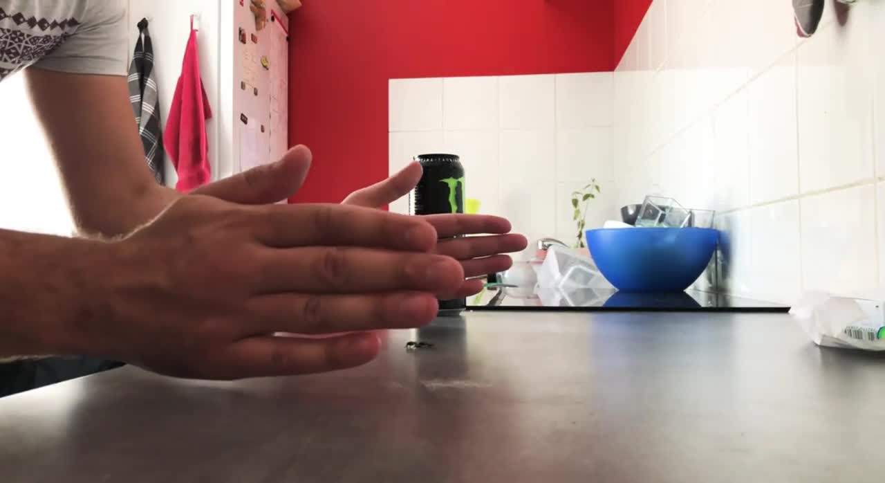 Guy Killed 4 Flies With A One Time Clap