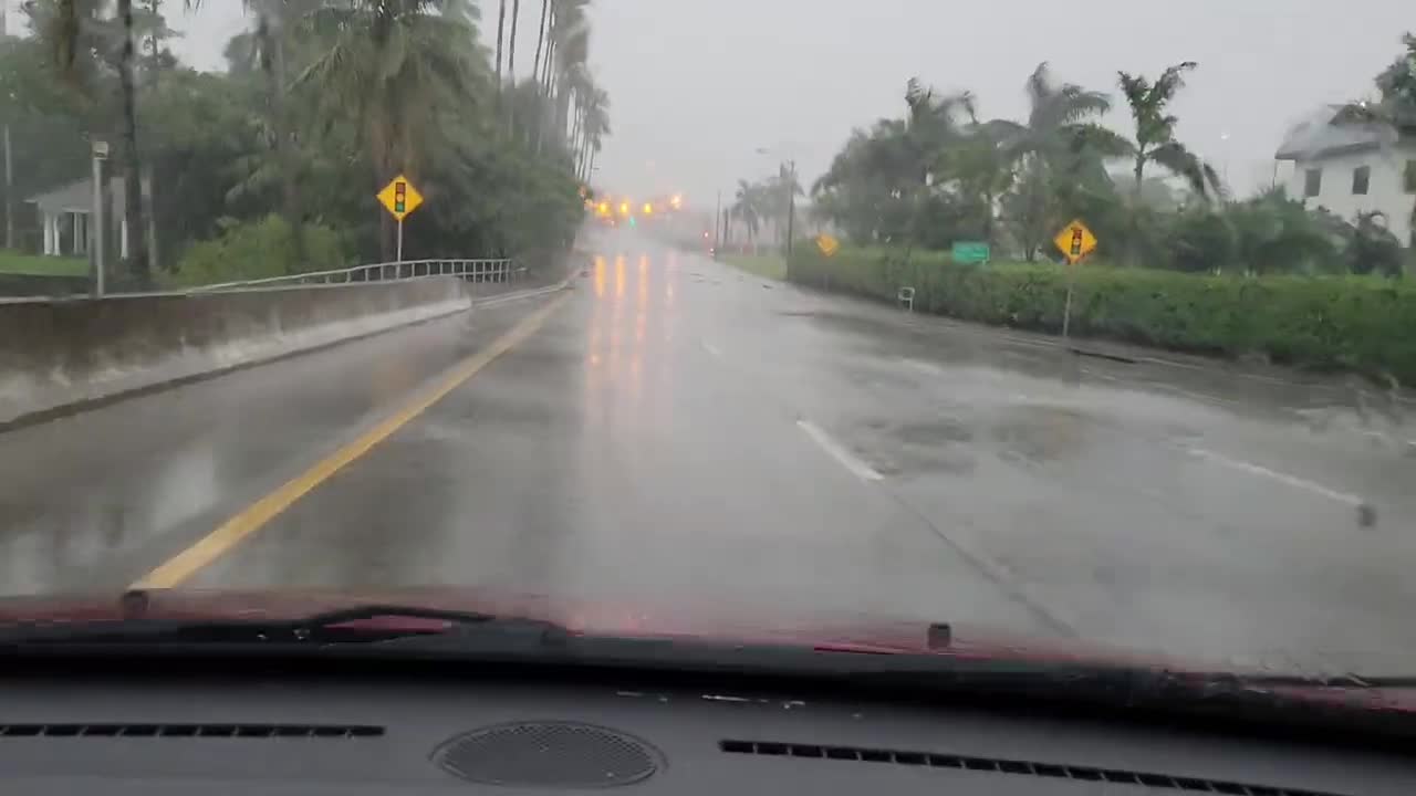 LIVE HURRICANE IAN from Fort Myers Florida..mp4