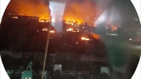 Meanwhile in Evpatoria, Crimea. Ukraine hit a Ruzzian base. Huge fire 🔥