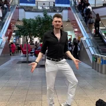 Amazing circle glide moonwalk