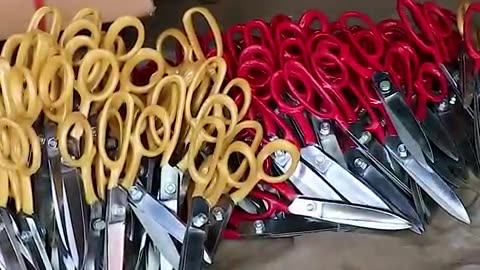 [Part 2] How Quality Scissors Are Made [Metal Casting & Blacksmithing]